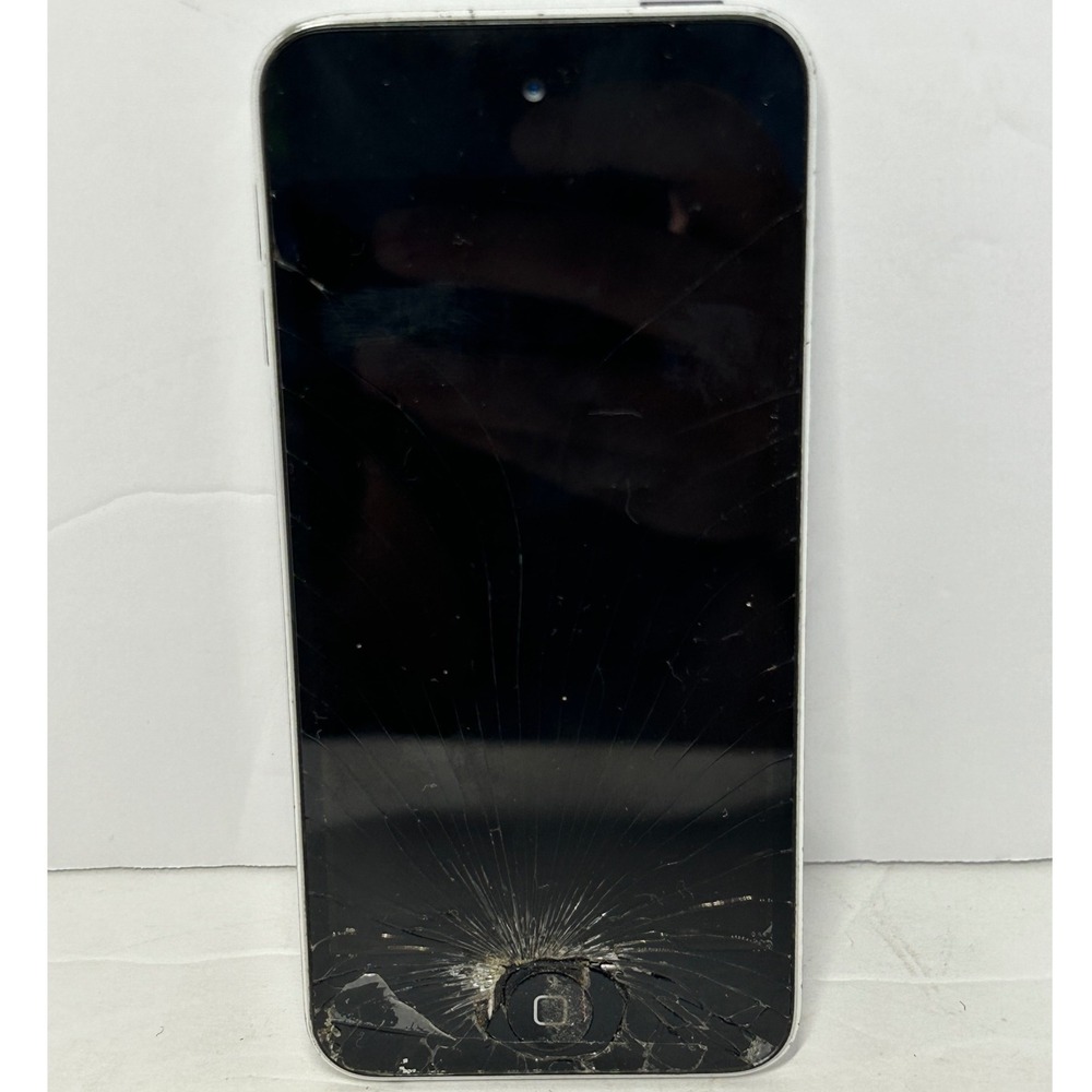 Apple iPod Touch 5th Generation 16GB Silver (A1509) Parts Only Cracked Turns On‎
